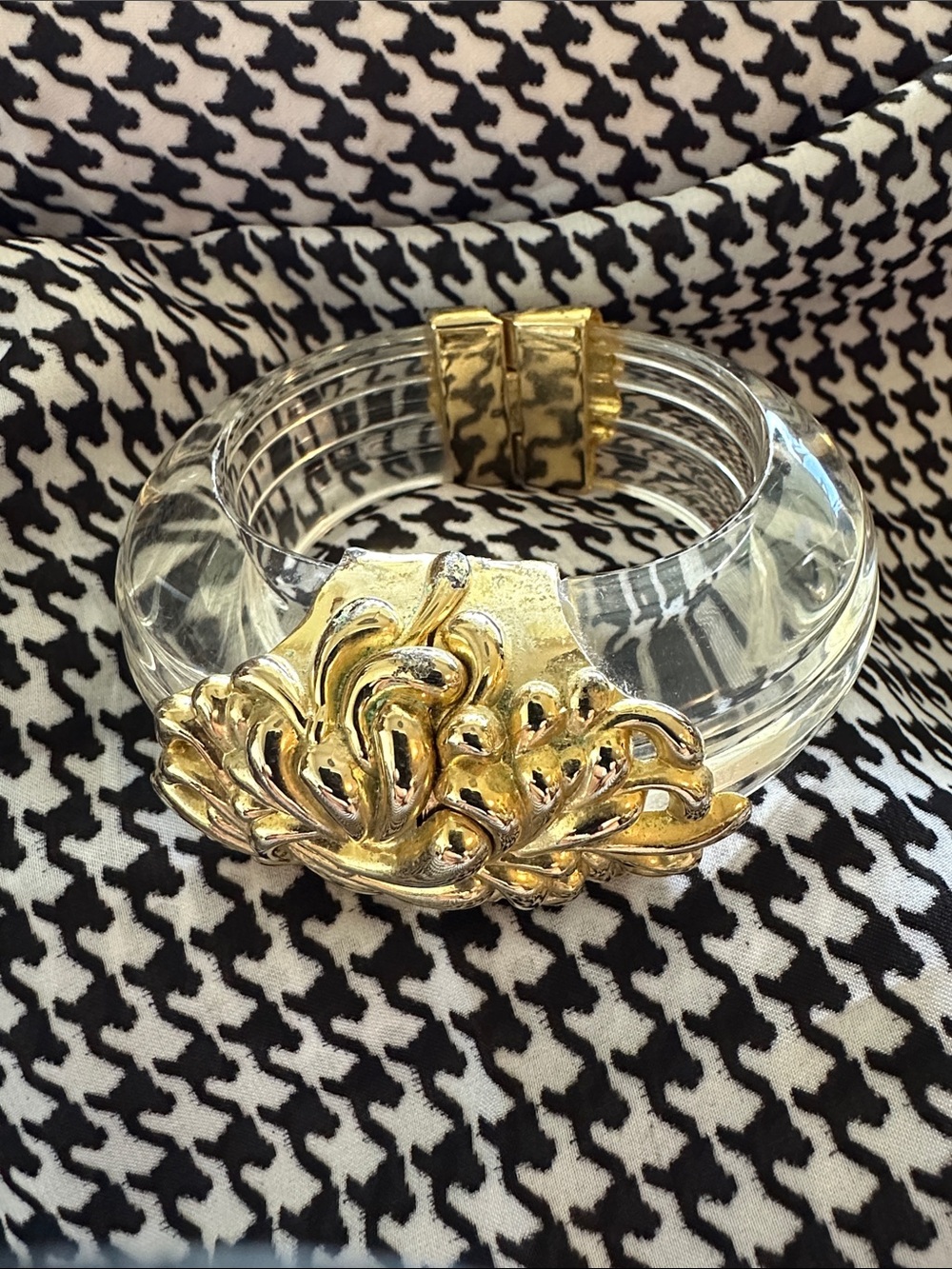 “Chrysanthemum” Bangle, a classic piece of vintage French jewelry